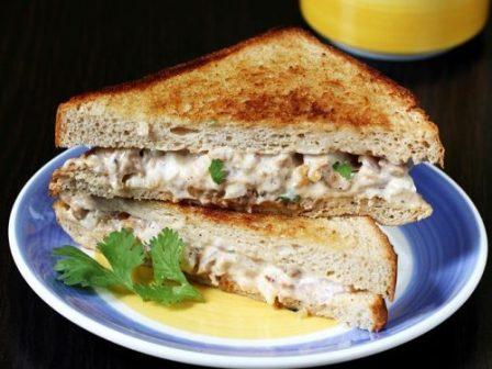 Chicken Sandwich (W-Cheese)